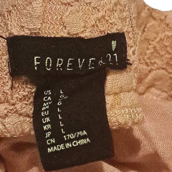 Forever 21 pink Lace miniskirt size large euc - Picture 4 of 5